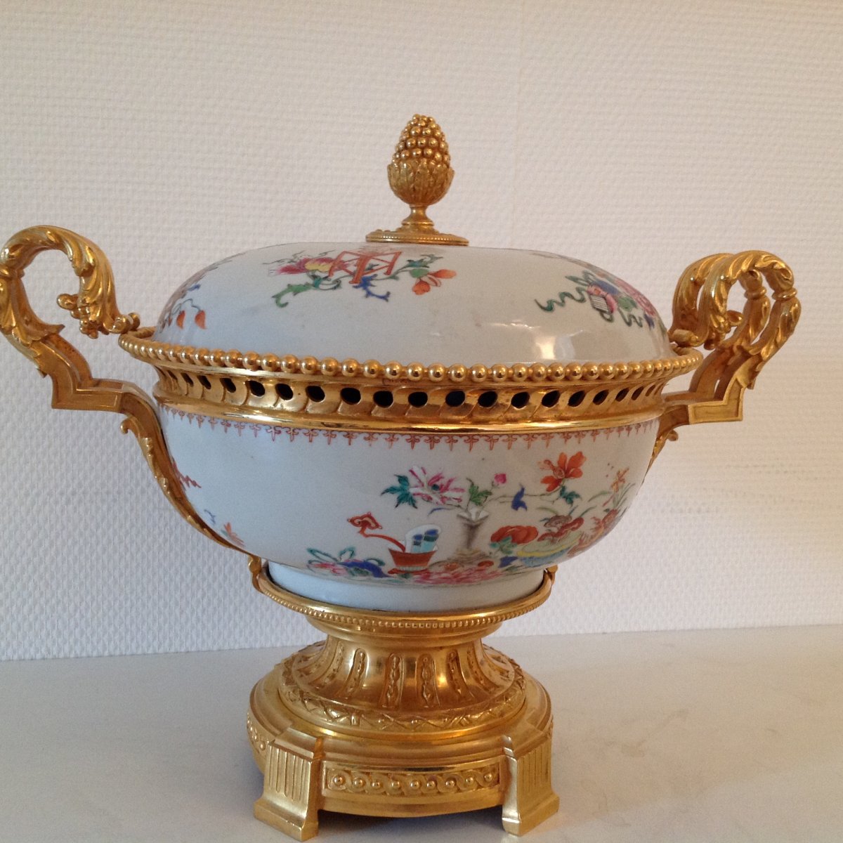 Tureen Covered In India Co. D XVIII Period Mounted Niii